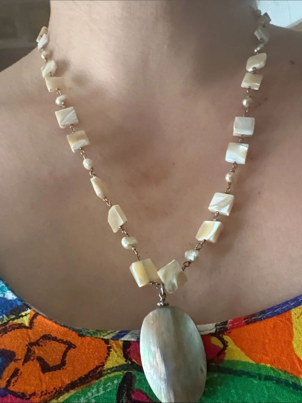 Cream Mother-of-Pearl Pendant Necklace with Bead Strand